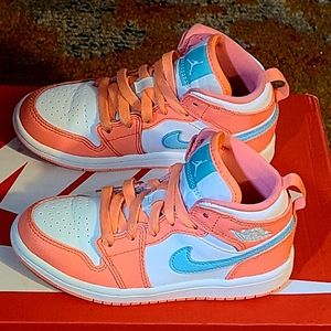 Jordan 1 Mid Crimson Pulse size 12c